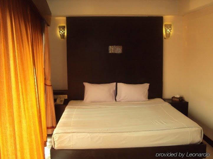Oyo 447 Royal Express Hua Hin Hotel Luaran gambar